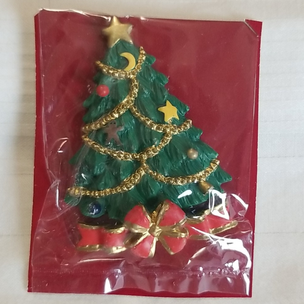 New Vintage AGC Christmas Tree Pin